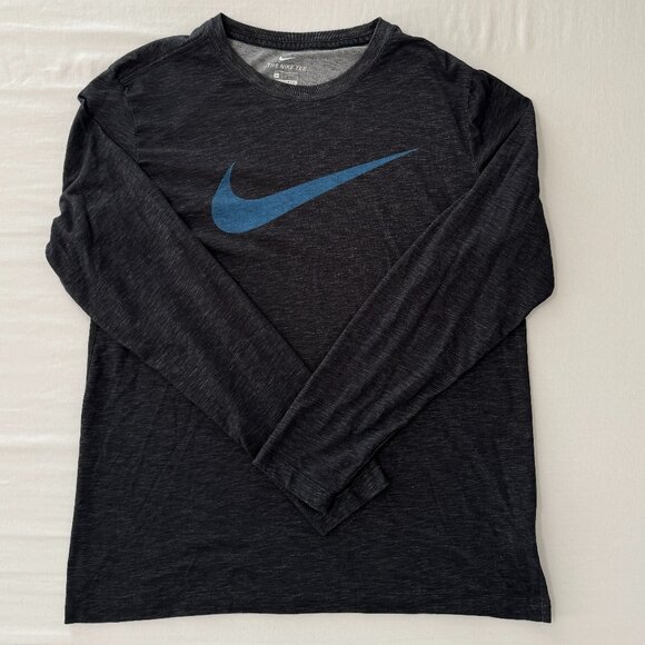Nike Men's Dry-Fit Long Sleeve T-Shirt Large NEW! - Picture 1 of 1
